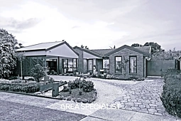 167 Windermere Drive, Ferntree Gully