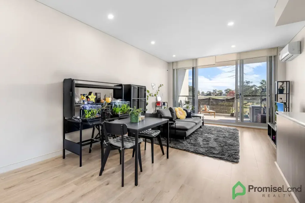Carlingford 2 Bedroom Light Filled Apartment in Carlingford West Catchment