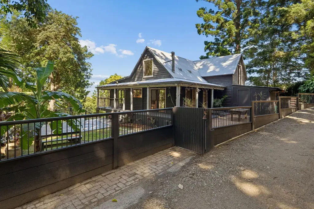 Terranora 4Zimmer 5 PRIVATE ACRES. RAINFOREST. WATERFALL. WALK TO THE VILLAGE.