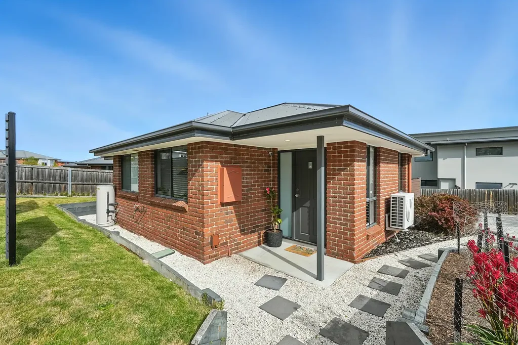 Oakdowns 2房  First Home Buyers, Investors & Those Looking To Downsize