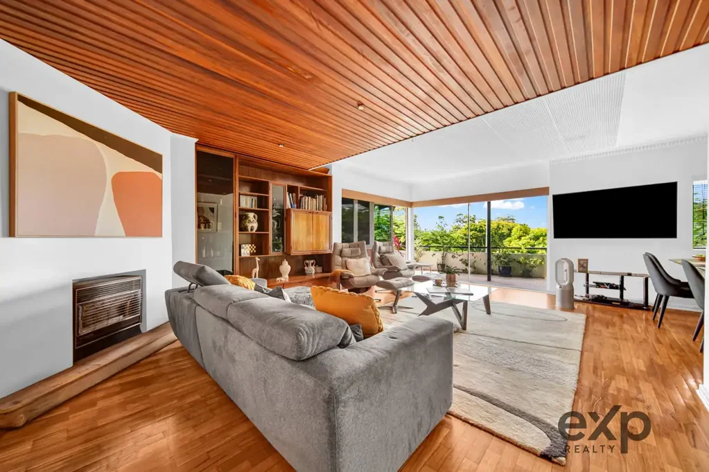 Tarragindi 4 Bedroom AUCTION ON-SITE SATURDAY 13TH SEPTEMBER AT 2.30PM