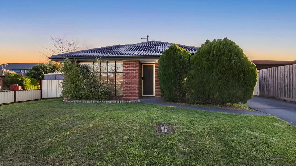 18 Glencairn Avenue, Hallam, VIC 3803