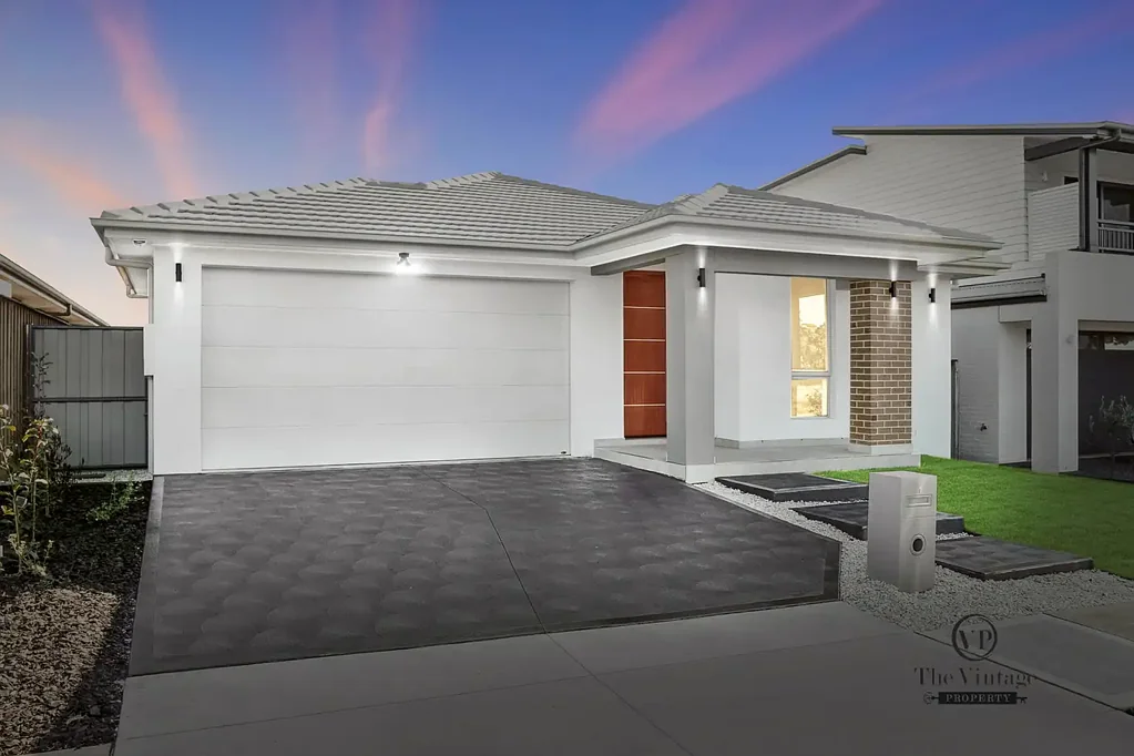 Menangle Park 4ਬੈੱਡਰੂਮ Brand New Single-Level Fabulous Family Home !