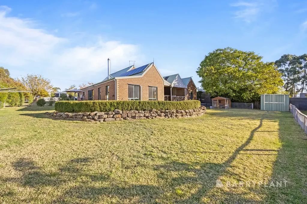 Brown Hill 3房  Elegant Family Living on a Generous Allotment in Brown Hill