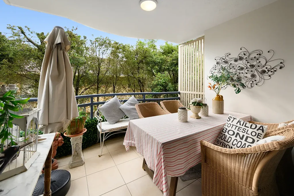 Biggera Waters 2房  Broadwater Lifestyle, Boutique Setting -  buy one or both!