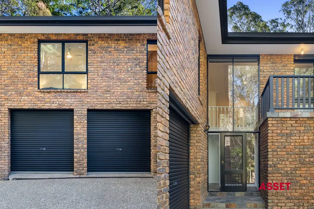 Turramurra 3 Bedroom Family Living within your Tropical Oasis - Full Brick construction.