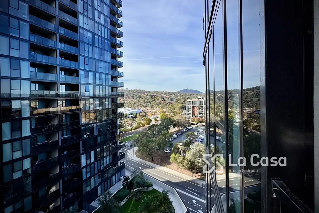 Modern Comfort and Style in the Heart of Belconnen!