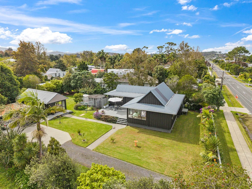 Mangawhai 3房  Prime Village Living Location- No Car Needed!