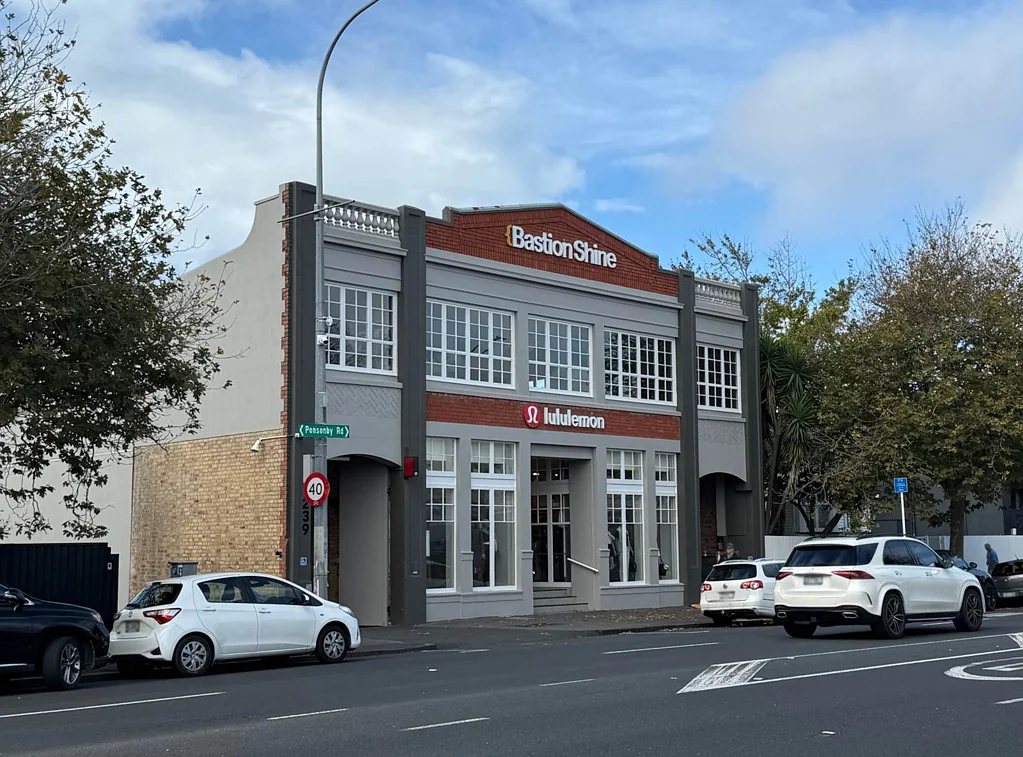 Ponsonby TROPHY PONSONBY OFFICE WITH UNPARALLELED VIEWS

 