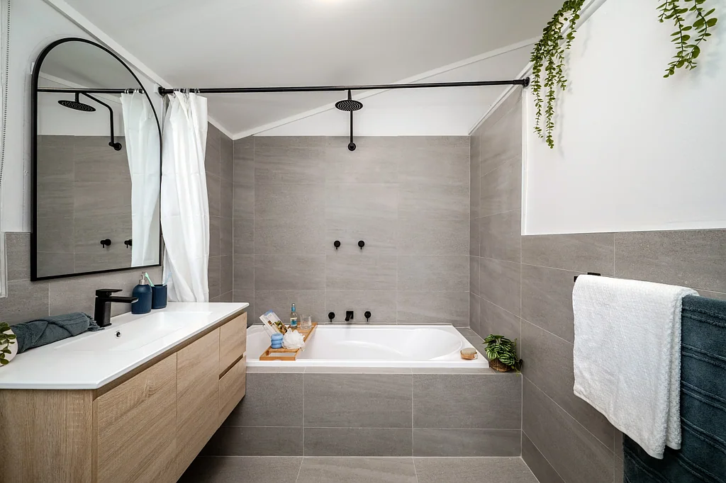 Midvale 3房  UNDER OFFER!