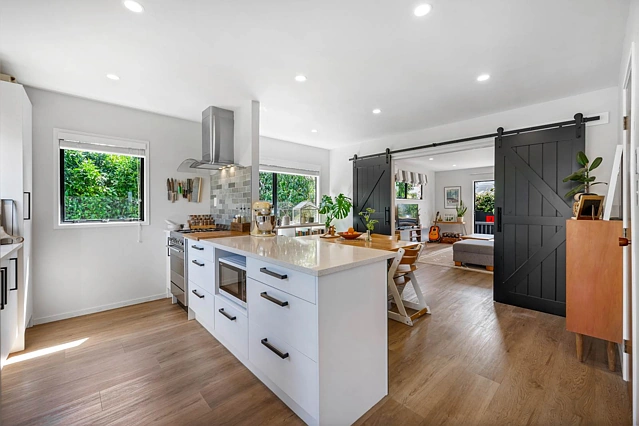 21a Leiden Place, Totara Vale, North Shore City
