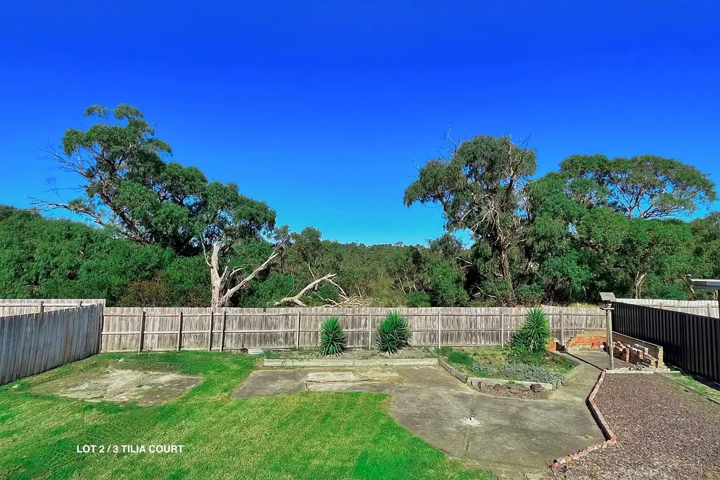 Frankston North PLANNING PERMIT TO BUILD TWO STOREY HOUSE   -   OVERLOOKING THE NATURE RESERVE