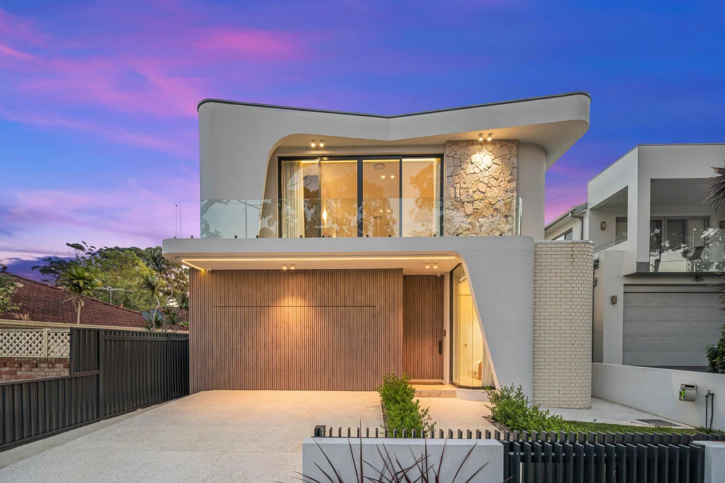 Hurstville 6Phòng ngủ Architectural Luxury, Exceptional Entertaining & Full-Brick Quality