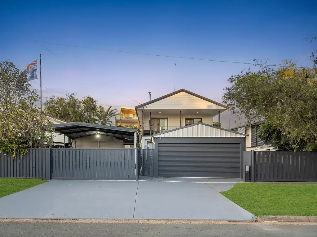 Scarborough 3Moenga Rare Double Block in a Blue-Chip Scarborough Pocket