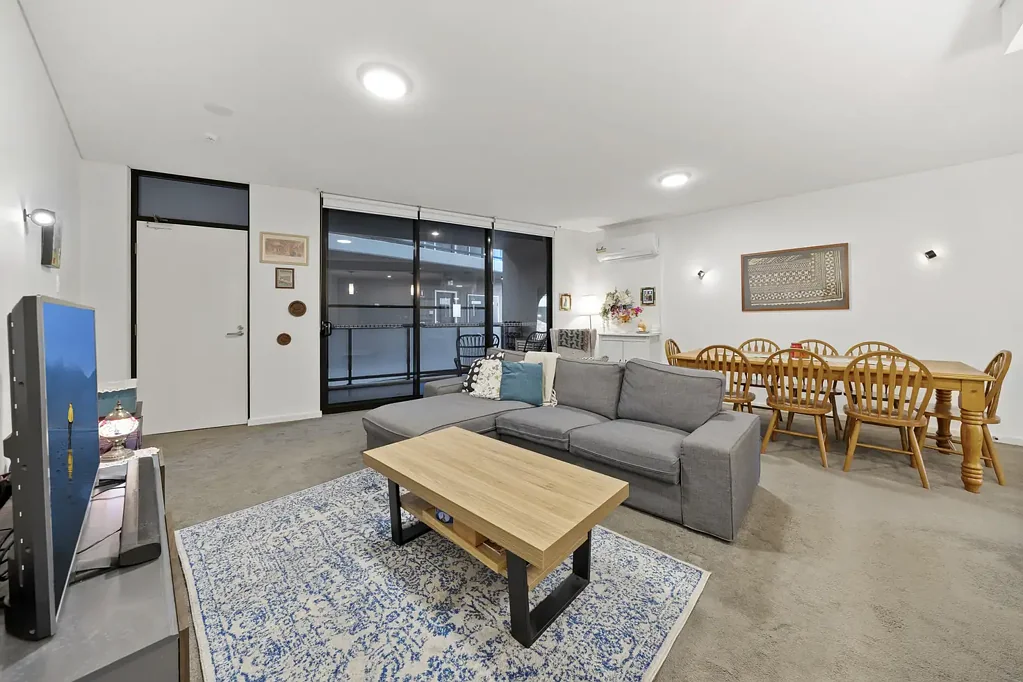 Belmore 2房 现代生活与极致便利的首套房，113平方米 Contemporary Living & Ultra-Convenient First Home, 113sqm