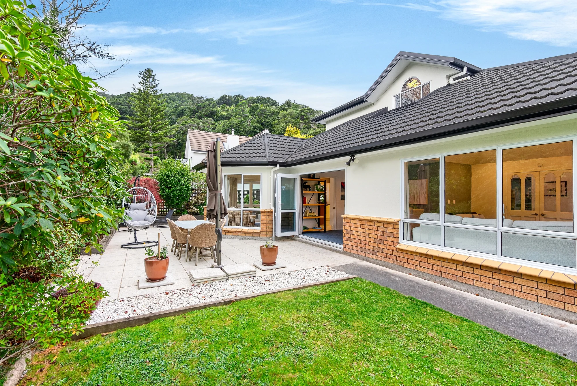 Lowry Bay 3房  Coastal Elegance with Exceptional Family Living