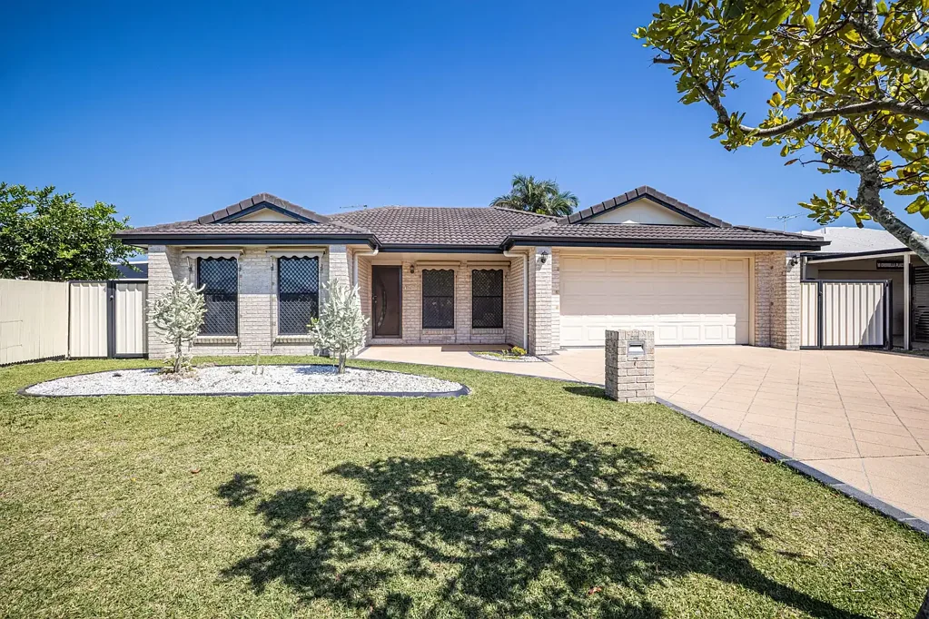 7 Rushcutters Court, Sandstone Point, QLD 4511