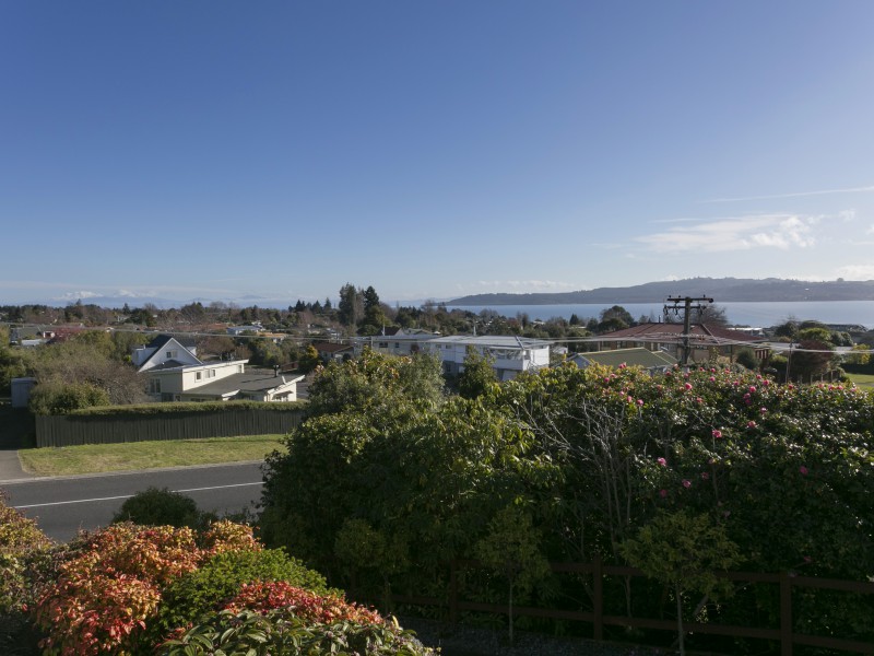 22 Ingle Avenue, Waipahihi, Taupo, 4 Bedrooms, 2 Bathrooms