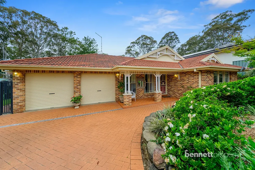 Kurrajong 4Kwarto INVITING SINGLE-LEVEL HOME - STROLL TO VILLAGE SHOPS