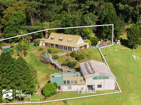 Jamberoo 4 Bedroom One Of A Kind Lifestyle Property on 4000m2