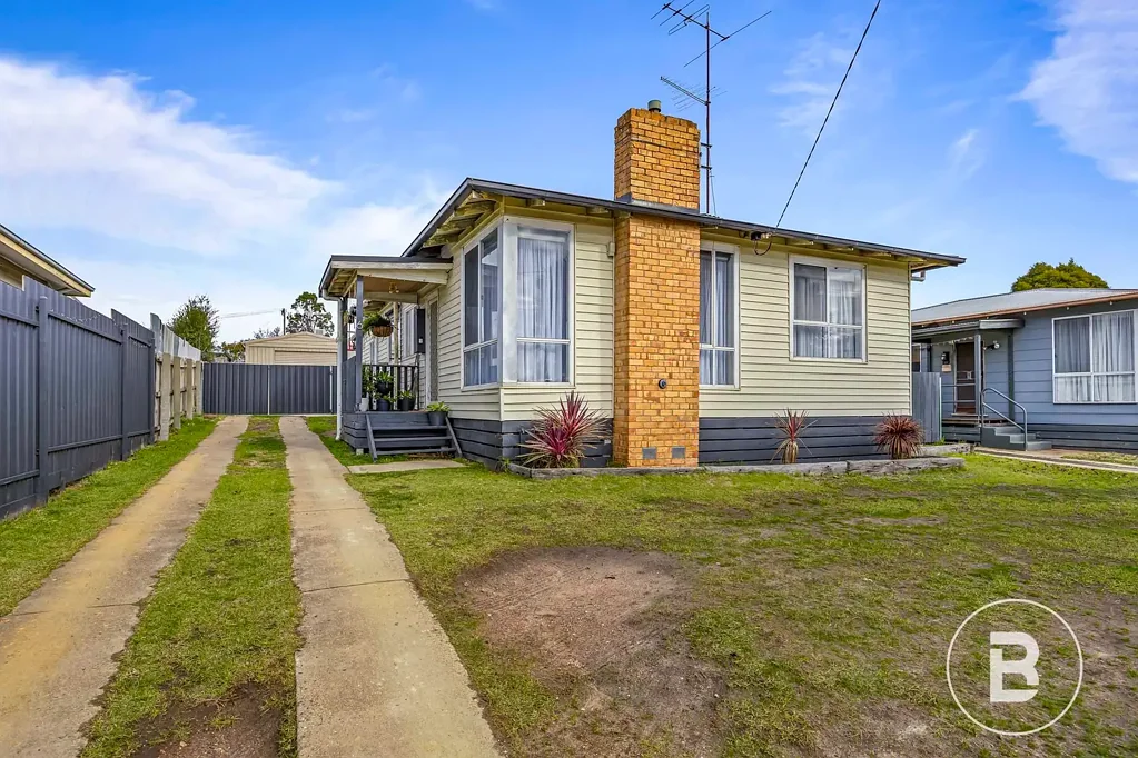 6 Churchill Avenue, Ararat, VIC 3377