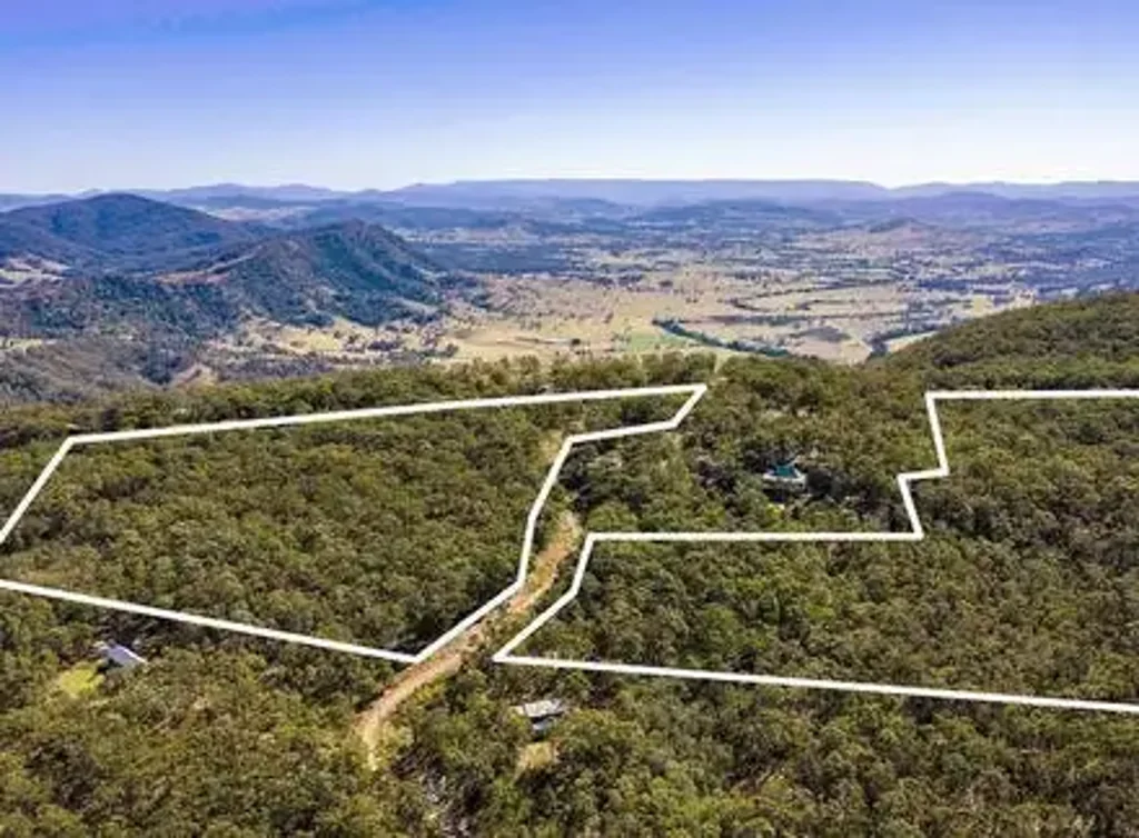 Vacy 30 acres Vacant Land for Sale - Eco-Friendly Potential in Eaglereach Wilderness Resort