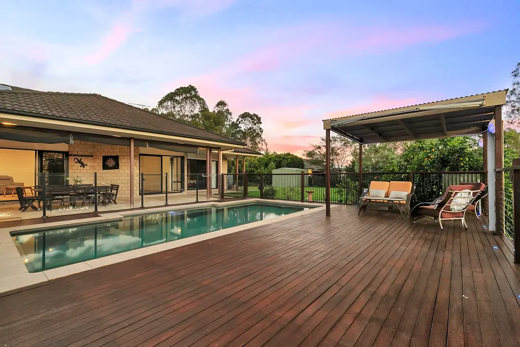Pullenvale 5房  Prestigious Family Home with Spectacular Views