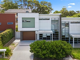 2/51 Figtree Crescent, Figtree