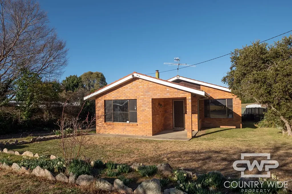 Glen Innes 3غرفة نوم Easy-Care Living with Rural Views