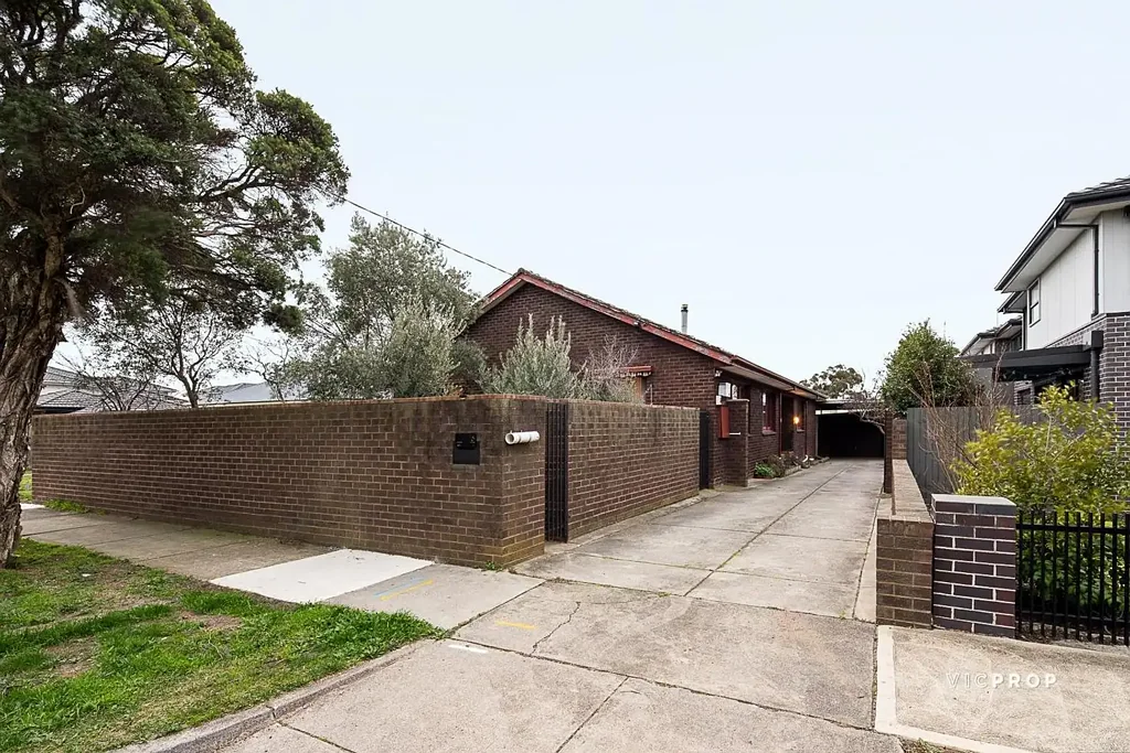16 Goulburn Avenue, Reservoir, VIC 3073