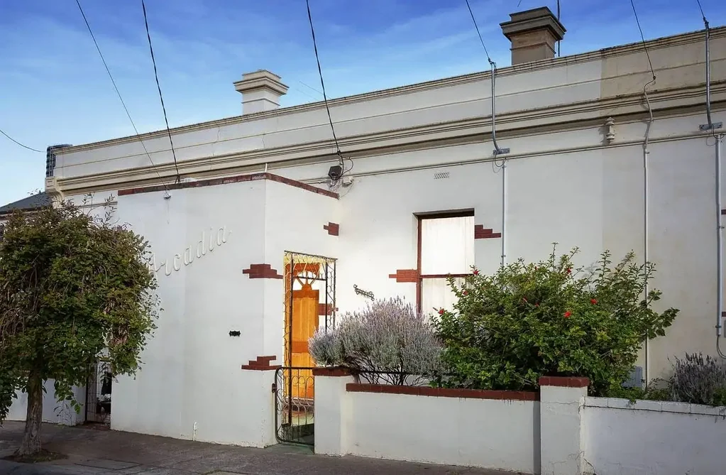 A Charmed Lifestyle Awaits