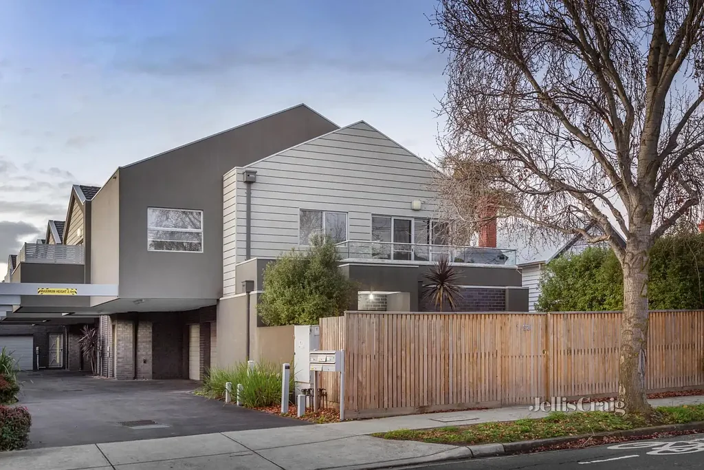 2/98 Normanby Avenue, Thornbury, VIC 3071