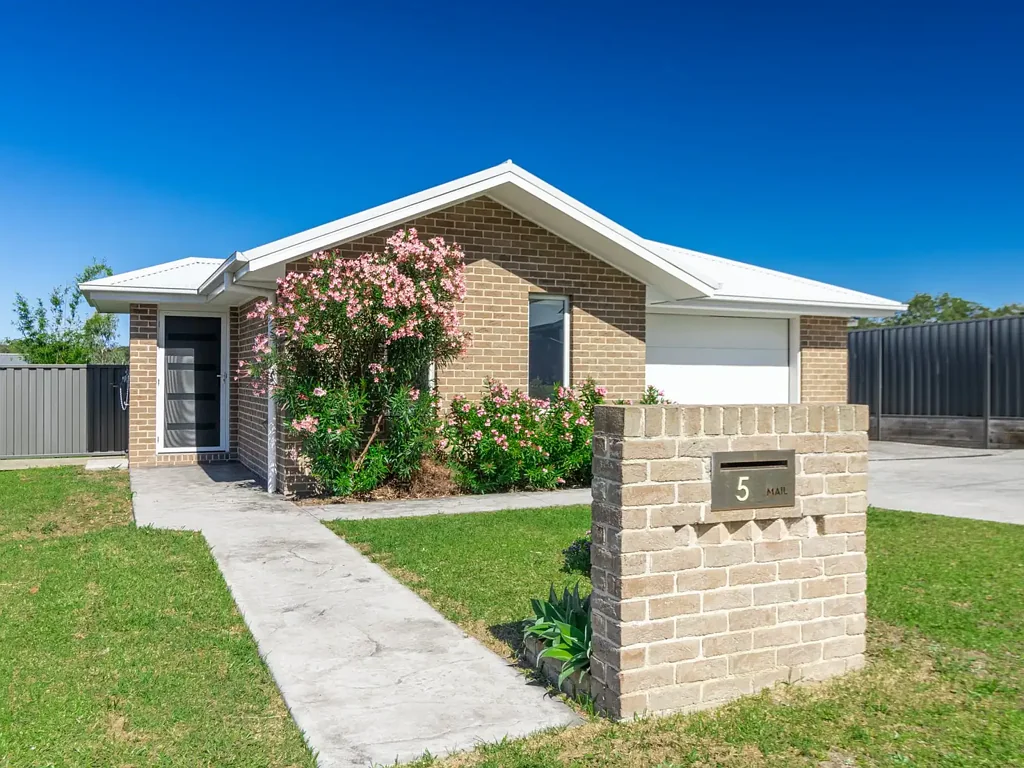 5 Lancing Avenue, Sussex Inlet, NSW 2540