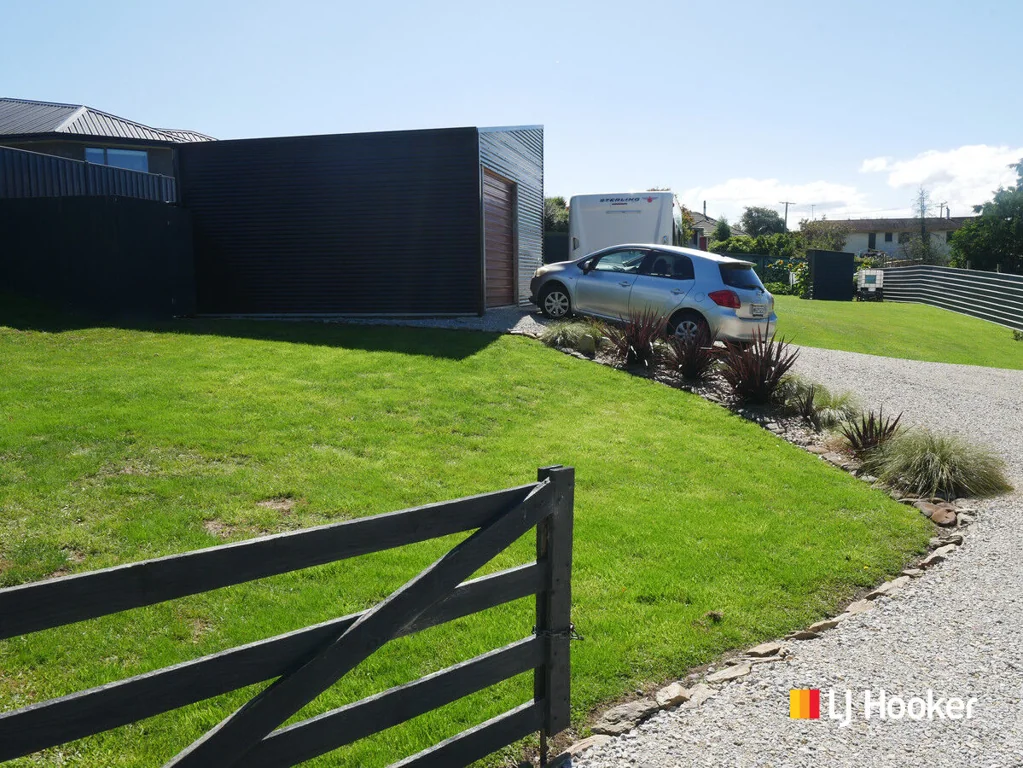 Palmerston Endless possibilities here on Mull Street .