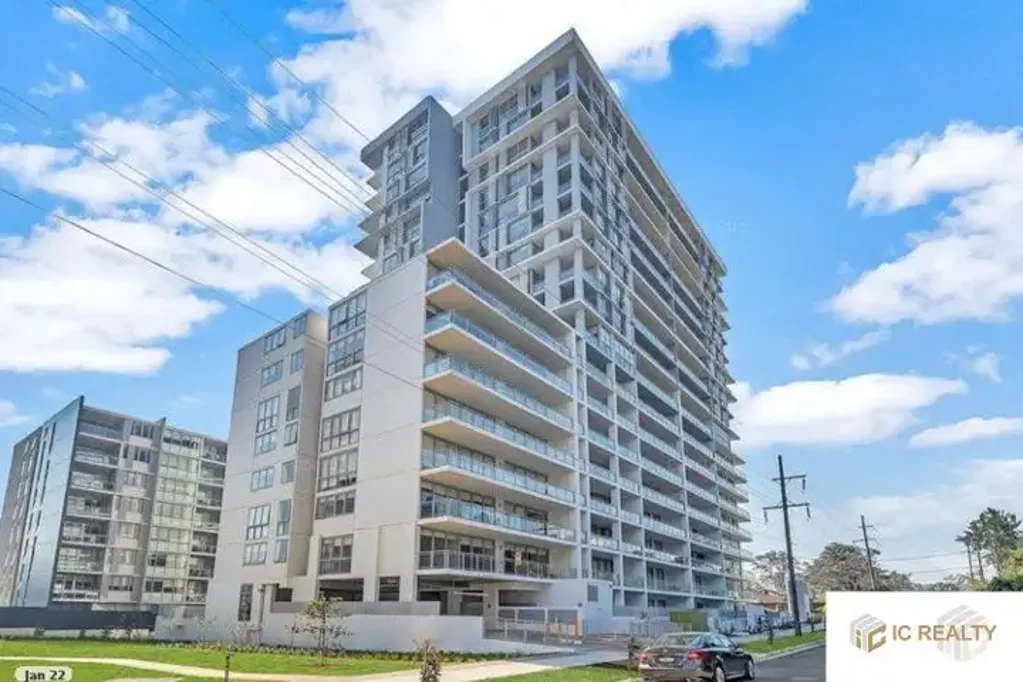 Carlingford 2 Bedroom Modern Luxury 2-Bed Apartment with Balcony, and Secure Parking in Carlingford