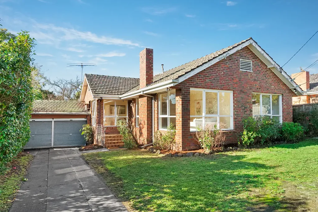 Burwood East 3ห้องนอน Deceased Estate - Vendor Must Sell