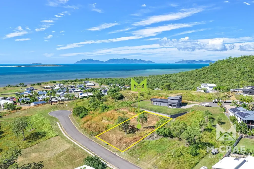 Bowen CAPTURE THE OCEAN VIEWS & BREEZES