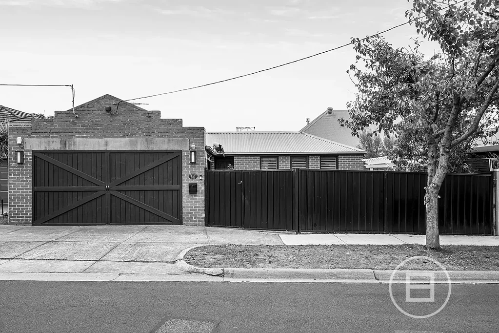 Essendon 2 Slaapkamer Auction Saturday 11th July at 12pm