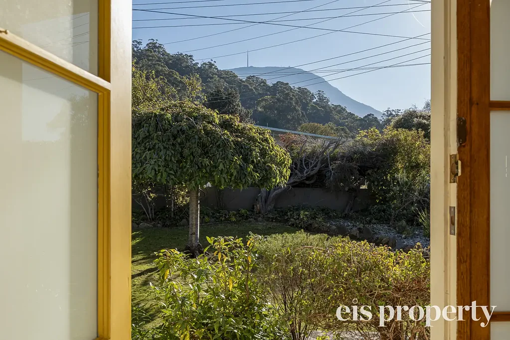 South Hobart 3房  Mountain Views & Sun Filled Living in South Hobart