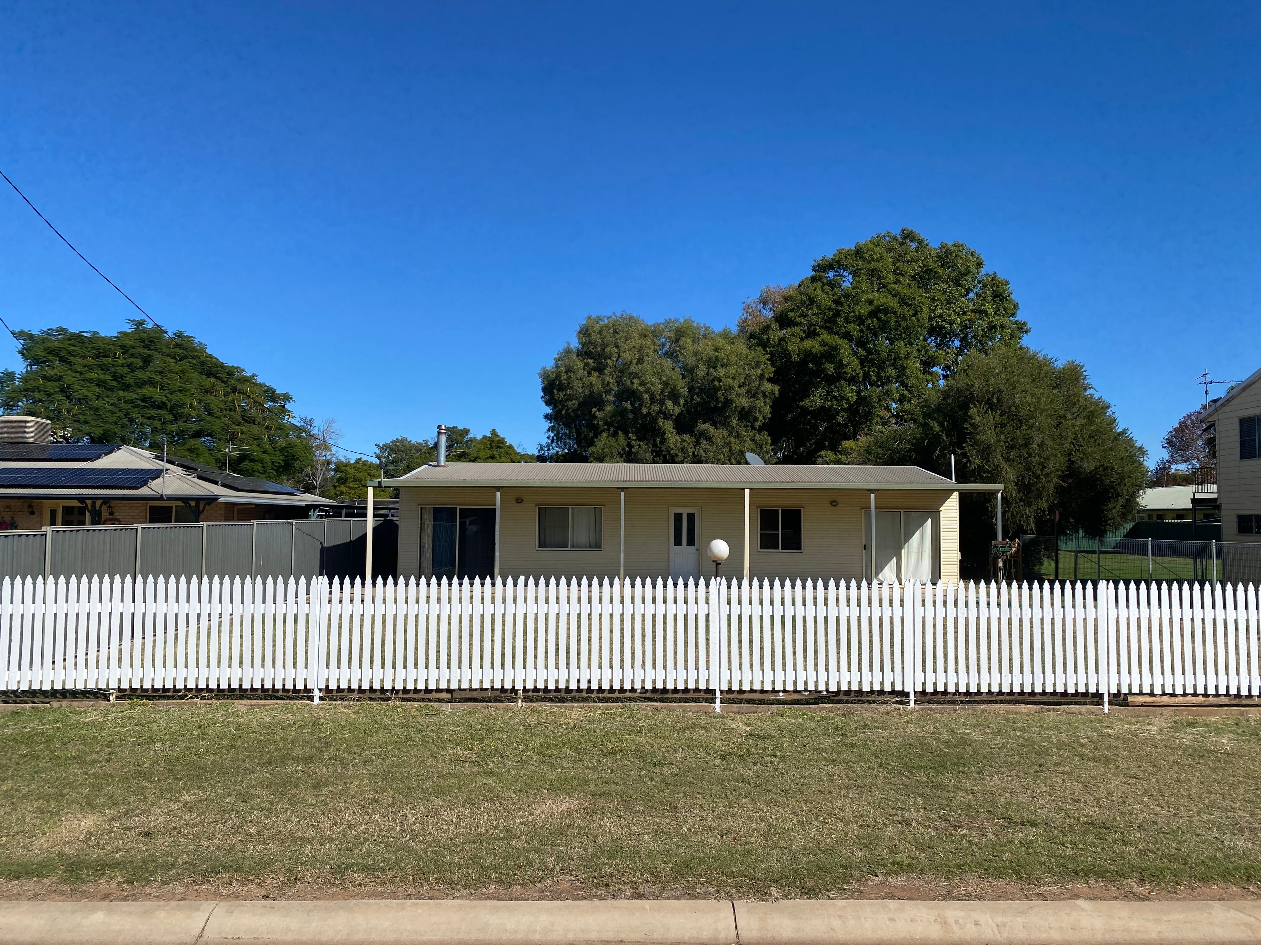 16 ELIZABETH ST, ST GEORGE QLD 4487, 0 habitaciones, 0 baños, House