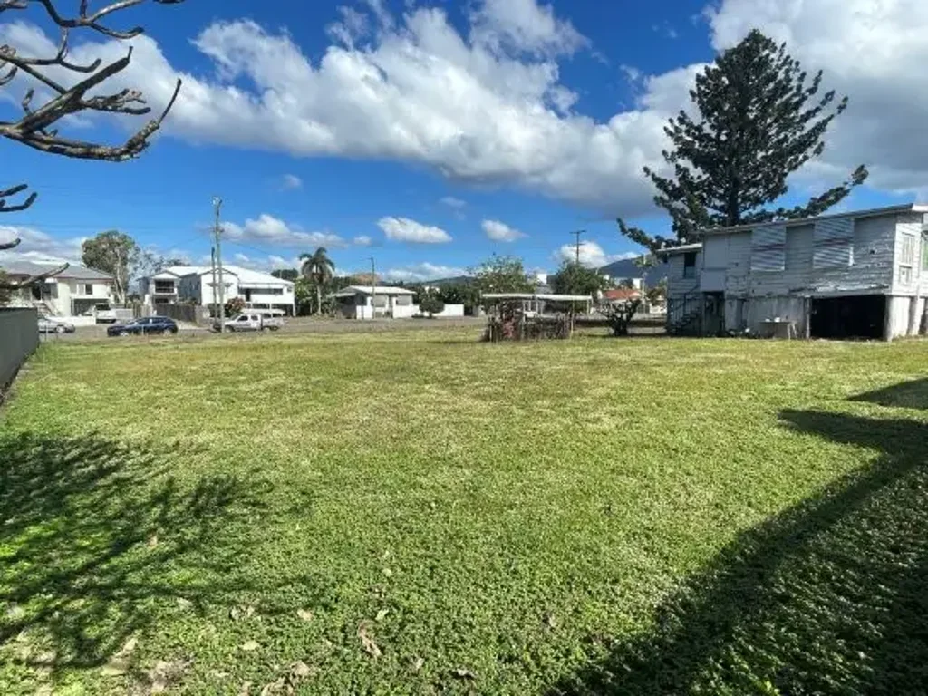 Rosslea 3ਬੈੱਡਰੂਮ Premium 1877m2 Corner Parcel with 1930’s Qlder
