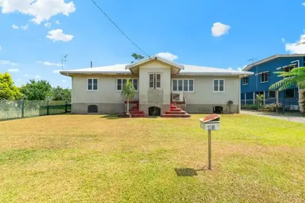 Babinda 3ਬੈੱਡਰੂਮ Spacious Family Home on 931mÂ² - Prime Location Just Minutes from Town