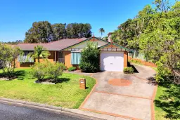 UNIT 1 7 HESPER DR, Forster