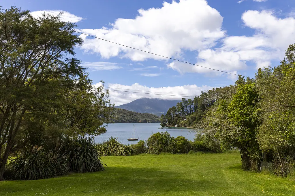 Marlborough Sounds 3 Bedroom Own Your Private Retreat in Lochmara Bay