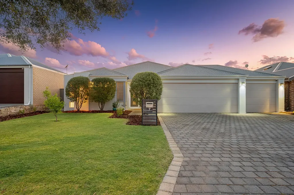 7 Jefferson Way, Piara Waters, WA 6112