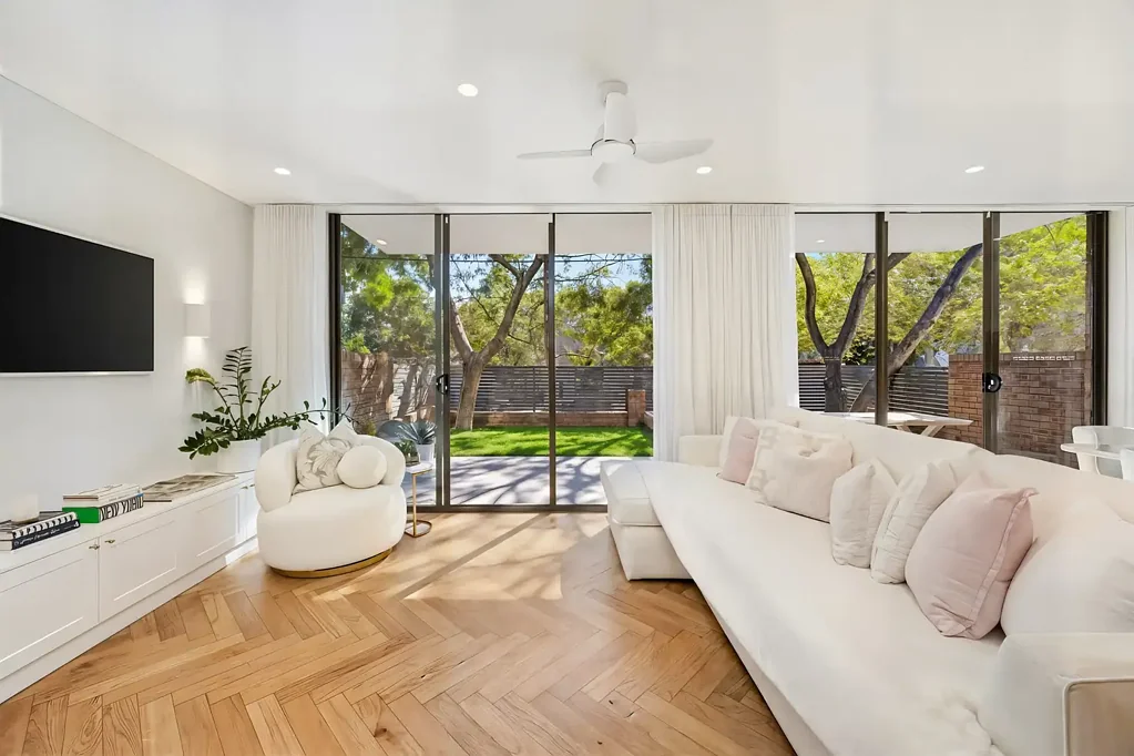 Rose Bay 3Kwarto North-Facing Rose Bay Townhouse in Boutique Block