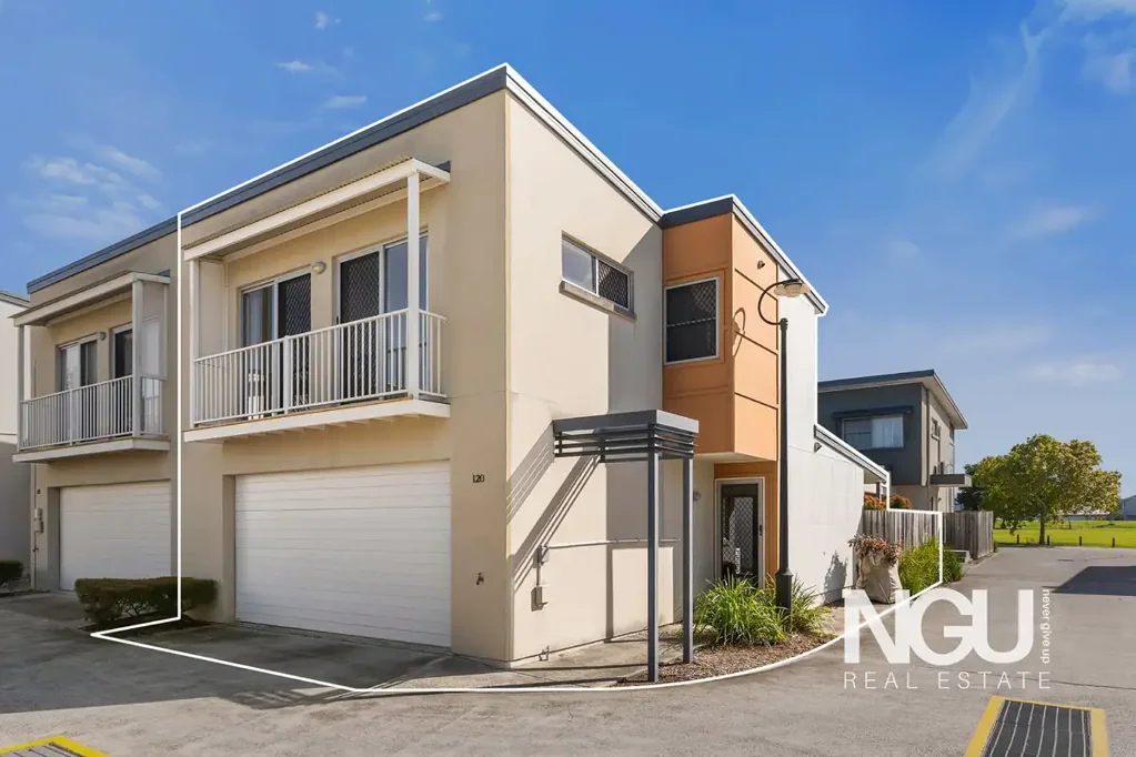 Richlands 3침실 A Modern well maintained 3-Bedroom Townhouse in a Convenient Location | Close to Public Transport & Parks