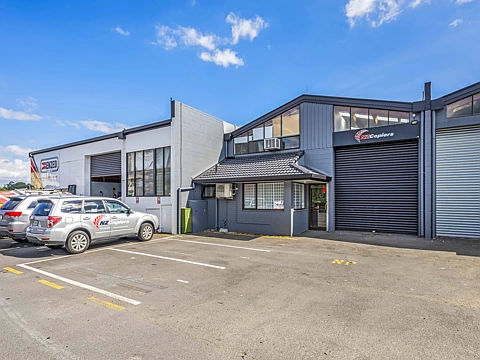 Manukau  Vacant Industrial Unit in the Heart of Manukau