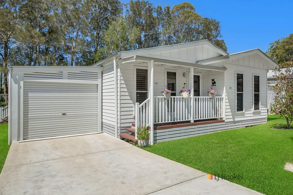 202/186 Sunrise Avenue, Halekulani, NSW 2262
