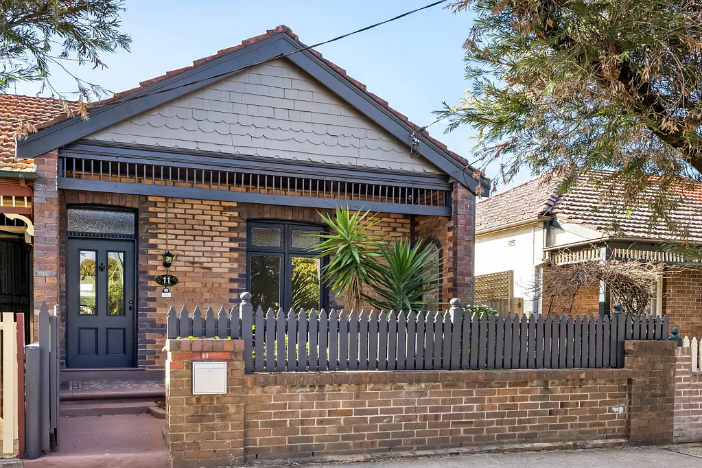 11 Woodland Street, Marrickville, NSW 2204